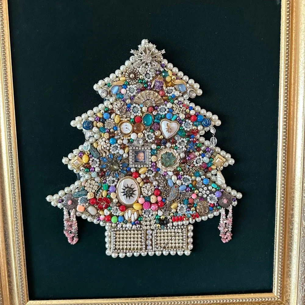Vintage Costume Jewelry Christmas Tree Lighted Wall Art Gold Frame 24x20
